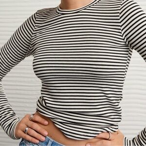 AE•Long Sleeve Cozy Crew Neck T Shirt•Size S•NWT